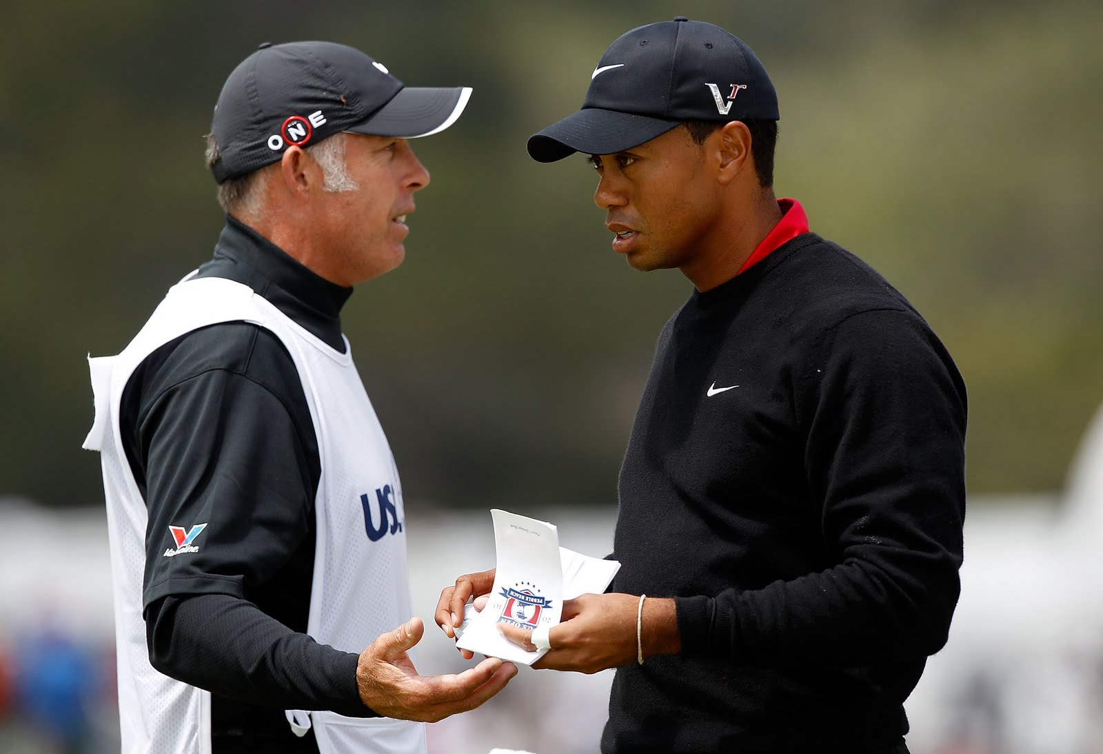 Fired Caddie Says Woods Should Have Been Disqualified