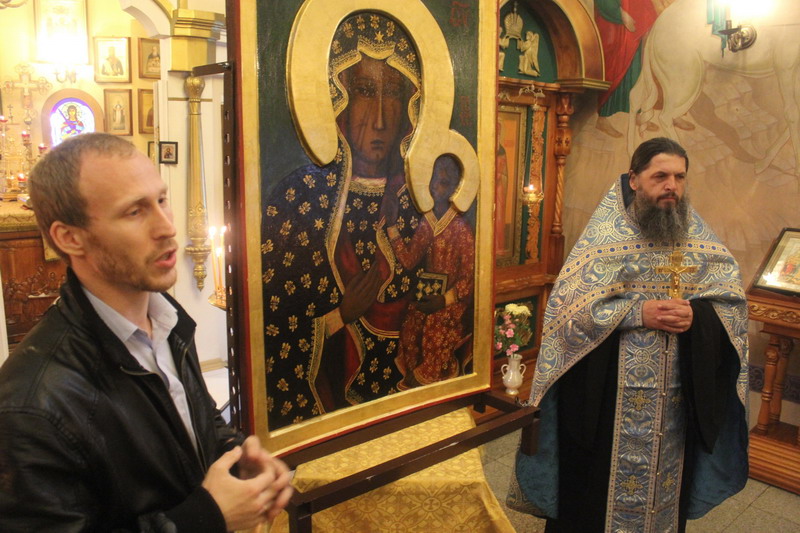 10 Images of Europeans Praying to Black Madonna and Black Jesus