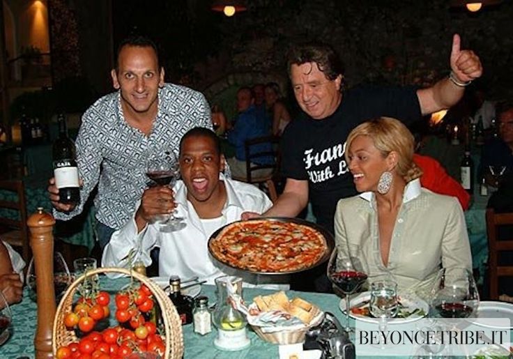 beyonce-jay-pizza.jpg