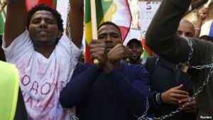 Ethiopian migrants, all members of the Oromo community of Ethiopia living in Malta, protest in Valletta against the Ethiopian regime's plan to evict Oromo farmers to expand Ethiopia's capital, Addis Ababa, Dec. 21, 2015. Reuters