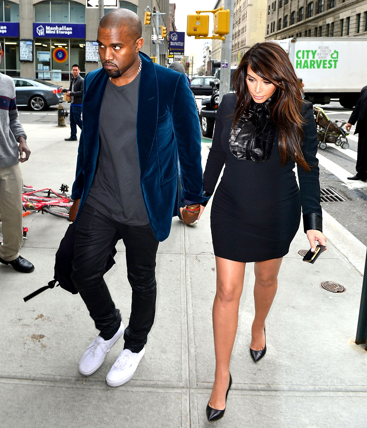Kanye West leaves Kim K again amidst cheating scandal 