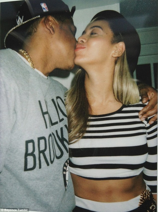 Beyonce, Jay-Z adorable photo from kanye west birthday party in New York 