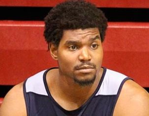 Andrew Bynum Gets New Deal With Cavs Despite Knee Troubles