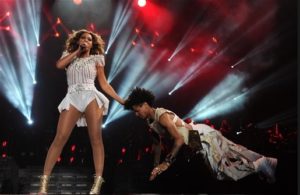 Beyonce shuts down Essence Festival 2013 