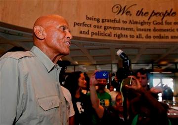 Harry Belafonte joins protests in Florida after George Zimmerman not guilty