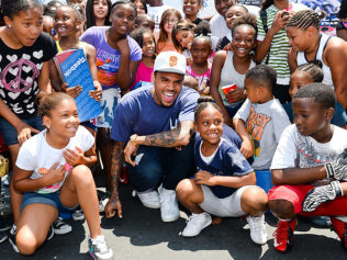 Good Deed: Chris Brown Calls on Team Breezy to Donate Sneakers to LA Youth