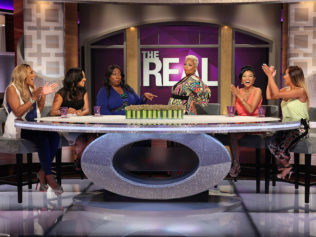 Congrats: Kim Fields Announces Second Pregnancy on 'The Real' Talk Show