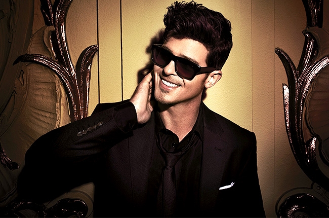 'Blurred Lines' And Broken Records: Robin Thicke Song Hits Largest ...