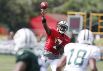 New York Jets' QB Competition: Mark Sanchez to Start Over Geno Smith...Again