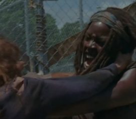 New Walking Dead Season 4 Teaser Puts Michonne In Danger Of Becoming Zombie Lunch 2