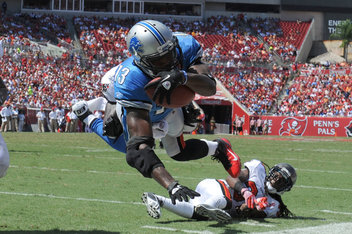 Lions' Nate Burleson Breaks Arm In Car Accident