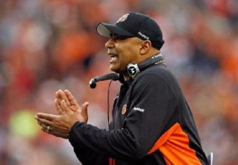 Marvin Lewis Rallies Bengals to Defeat Green Bay Packers