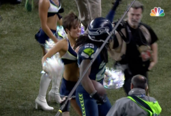 Seahawks' Richard Sherman Celebrates With Dance With Cheerleader