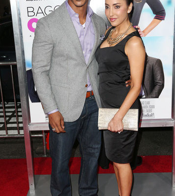 Paula Patton Sexes it Up at 'Baggage Claim' Premiere