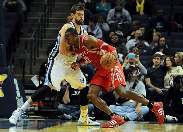 Dwight Howard Push Marc Gasol In Defence Of Teammate 