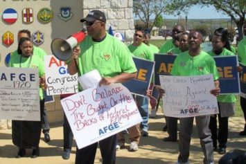 federal workers protest furloughs