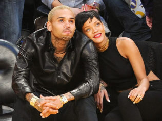 Rihanna visits Chris Brown in anger management