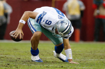 Cowboys' Tony Romo Sidelined by Back Surgery
