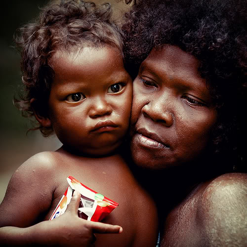 Semang (Bateq), femme de la tribu malaisienne et son enfant