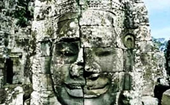 A FACE FROM THE BAYON (2)