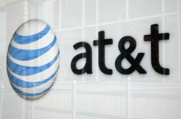 Techwars: AT&T Tries to Move Into Cities Before Google Fiber Does