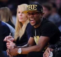 Floyd Mayweather Says He Wants to Buy LA Clippers