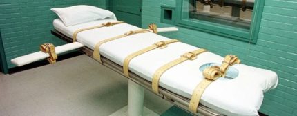 Oklahoma Botches Execution of Lockett He Writhes in Pain Before Dying of Heart Attack