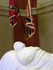 Washington and Lee University removes Confederate flags 