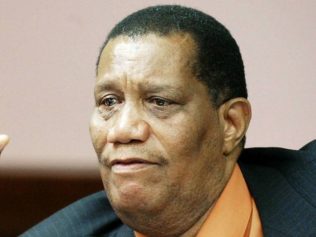 Roger Clarke, Jamaican Agriculture Minister, Dies at Florida Airport