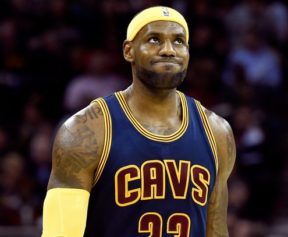 LeBron's Return to Cavs Ruined by Poor Play, Knicks