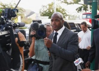 In The End, Adrian Peterson Set An Example To Black Fathers: Be Present