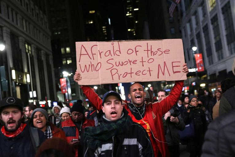 10 Disturbing Online Comments From Cops About The Eric Garner Decision ...