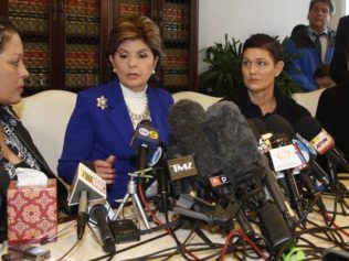 Gloria Allred Gives Bill Cosby Ultimatum: Come Clean or Pay $100 Million Settlement