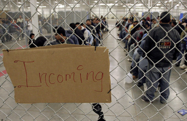immig_detention_img