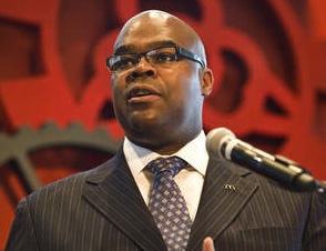 McDonald's Black CEO Don Thompson Steps Down As The Burger Chain's Share Price Continues to Plummet