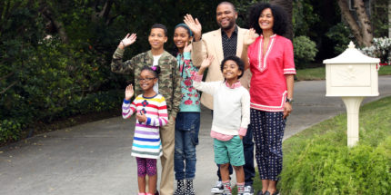 First Lady Michelle Obama and Daughter Sasha Canâ€™t Get Enough of ABCâ€™s 'Black-ish'