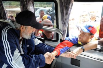 Fidel Castro, 88, Makes 1st Public Appearance in Over a Year To Meet With Venezuelan Officials