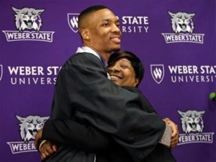 Blazers' Damian Lillard Earns College Degree, Fulfilling Promise to His Mother
