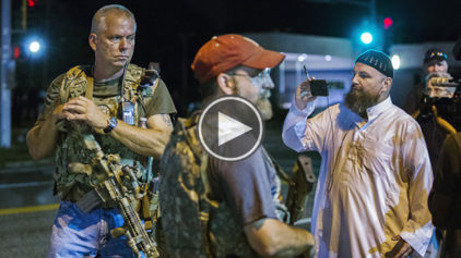 White Militia Group, Oath Keepers, Freely Roams Ferguson with Guns While Dozens of Protesters Are Being Arrested