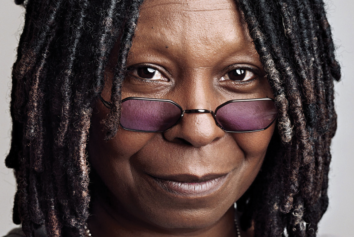 Whoopi Goldberg Exclaims She's 'American' not 'African-American' to Cheers From Audience, Raven-Symone