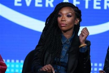 #FreeBrandy: R&B Singer Sues Record Label for $1M Over Ability to Make New Music