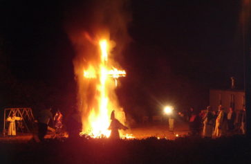 Iowa Police Investigating Cross-Burning Hate Crime Done by 'Cowards'