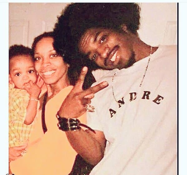 Erykah Badu 'Feels Good' After Son with Andre 3000 Accepted into All Four Colleges of His Choice