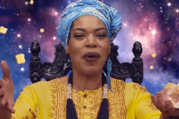 Fans React to Famed TV Psychic Miss Cleo's Death at 53 After Fight With Cancer
