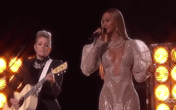 Beyoncé performs at CMA Awards with Natalie Maines of the Dixie Chicks (CMA/ABC Screen grab)