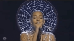 Solange performs on "Saturday Night Live" (NBC screen shot) 