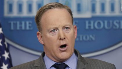 Staffers Reveal That Sean Spicer Is Tapping Their Phones to Stop Leaks to Press