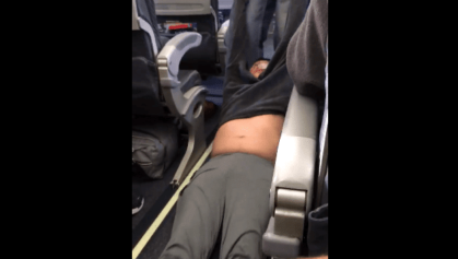 Asian Passenger Yanked Off United Flight Same as Rosa Parks? Black Twitter Sets the Record Straight