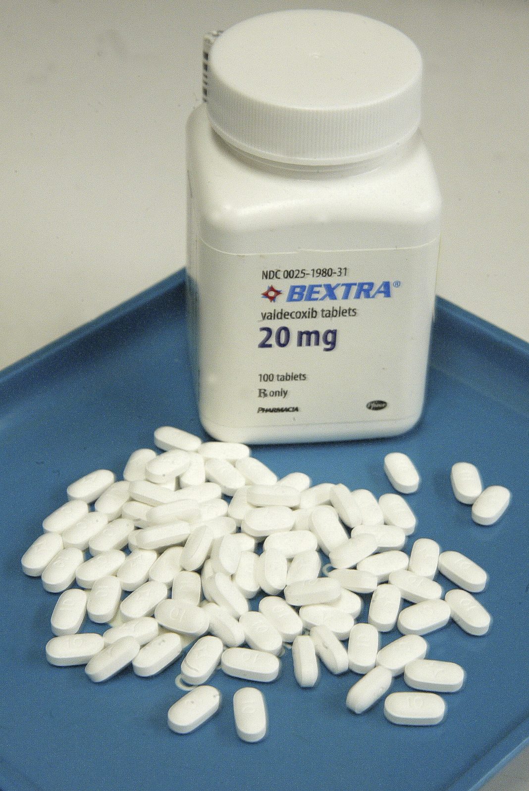 Analysis Flags 71 FDA-Approved Drugs for Unexpected, Sometimes Deadly ...