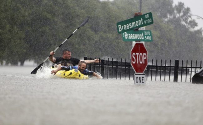 Catastrophic Floods Strike Houston After Hurricane Harvey Thousands Flee Homes (Photos)